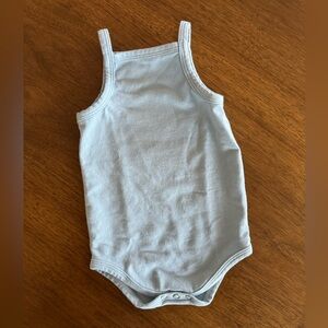 ARQ orly baby bodysuit in bluebell never worn